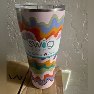 Brand new swig 32 oz tumbler